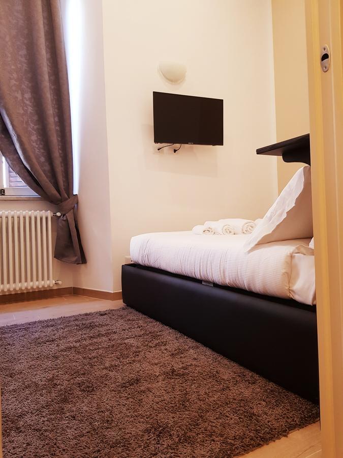 רומא Cairoli Rooms מראה חיצוני תמונה