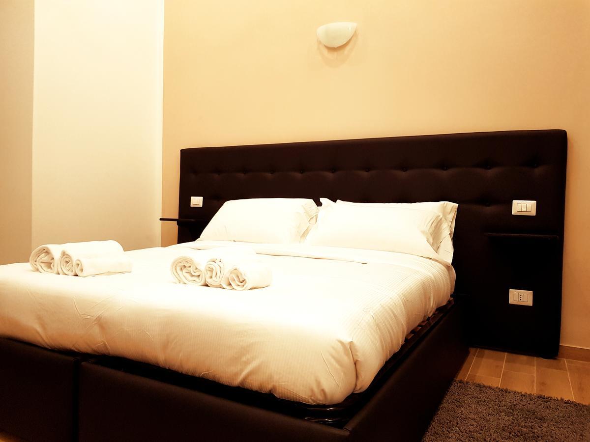 רומא Cairoli Rooms מראה חיצוני תמונה