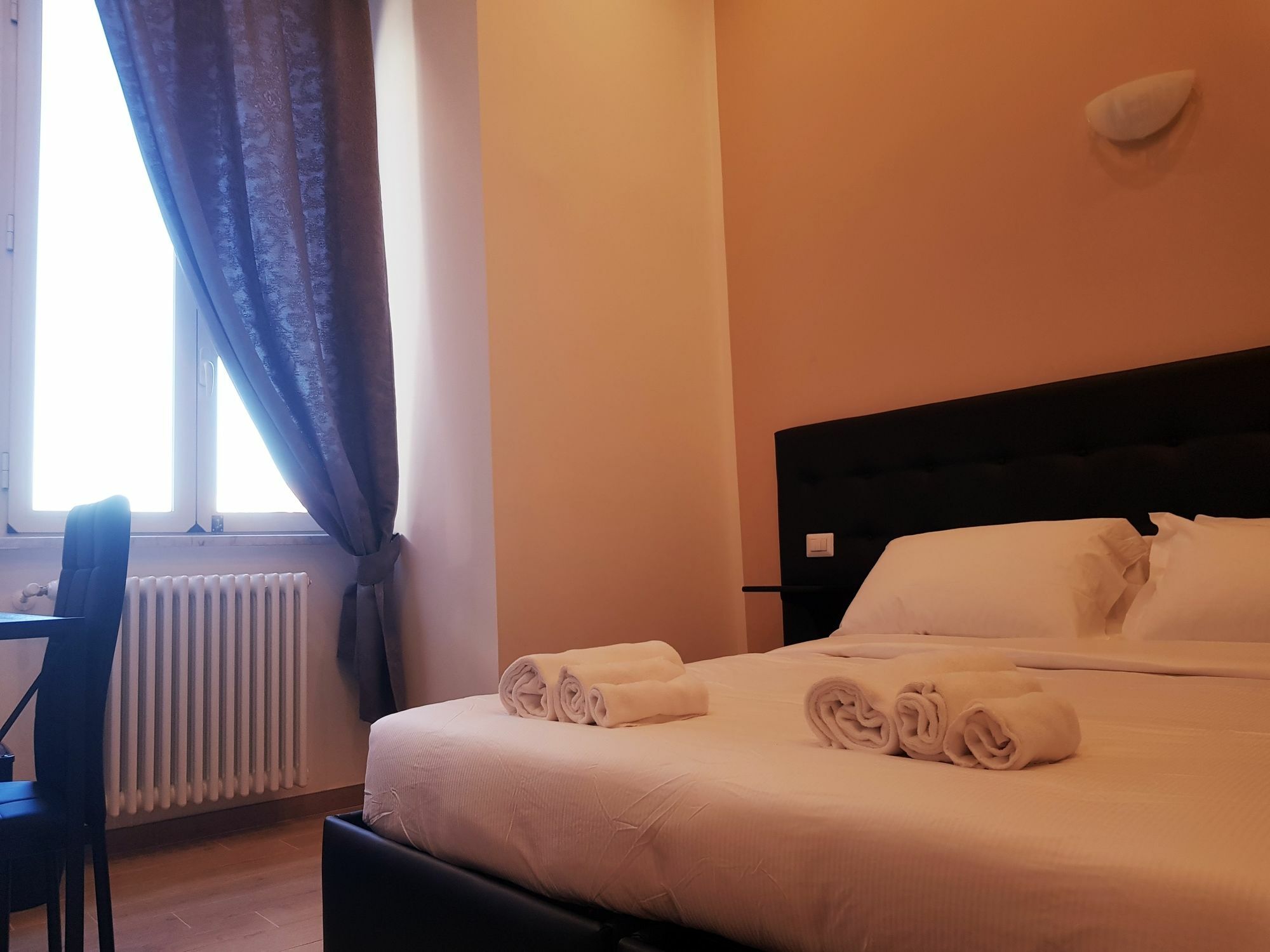 רומא Cairoli Rooms מראה חיצוני תמונה
